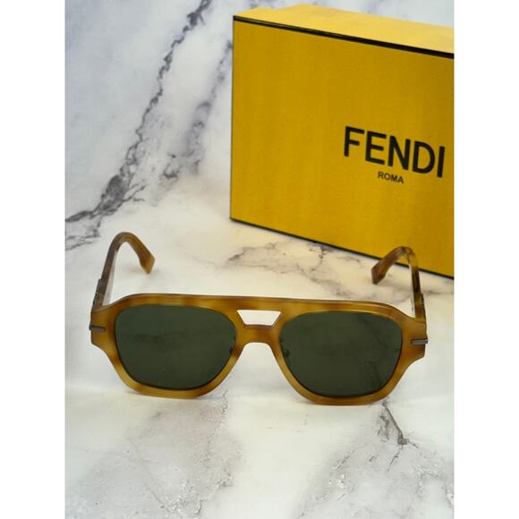 NEW Fendi FE40130F Logo Brown Aviator Sunglasses main image 4